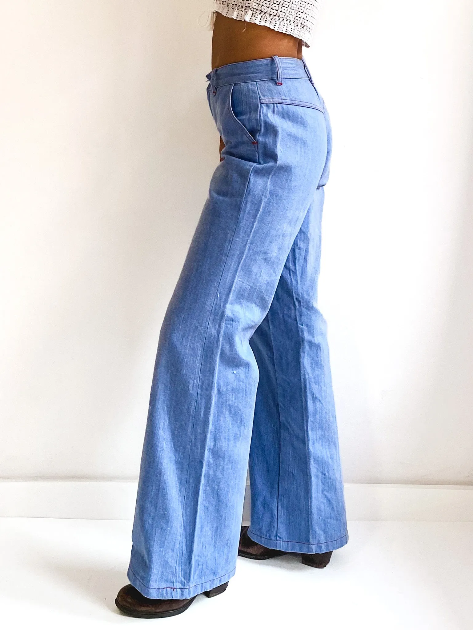 70s vintage light blue washed bell bottom jeans XS-S