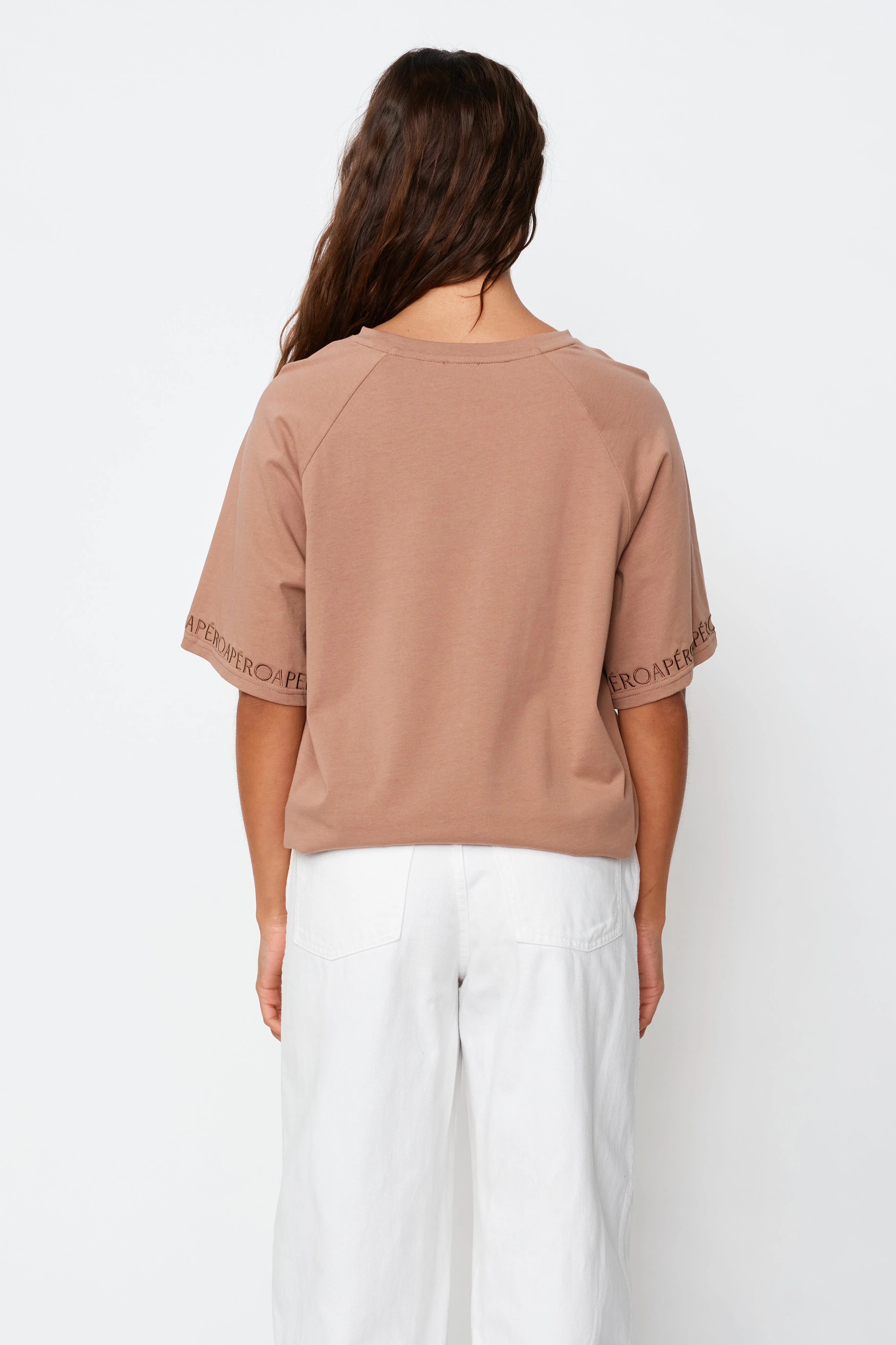 Apéro Logo Sleeve Box-Cut Tee - Mocha