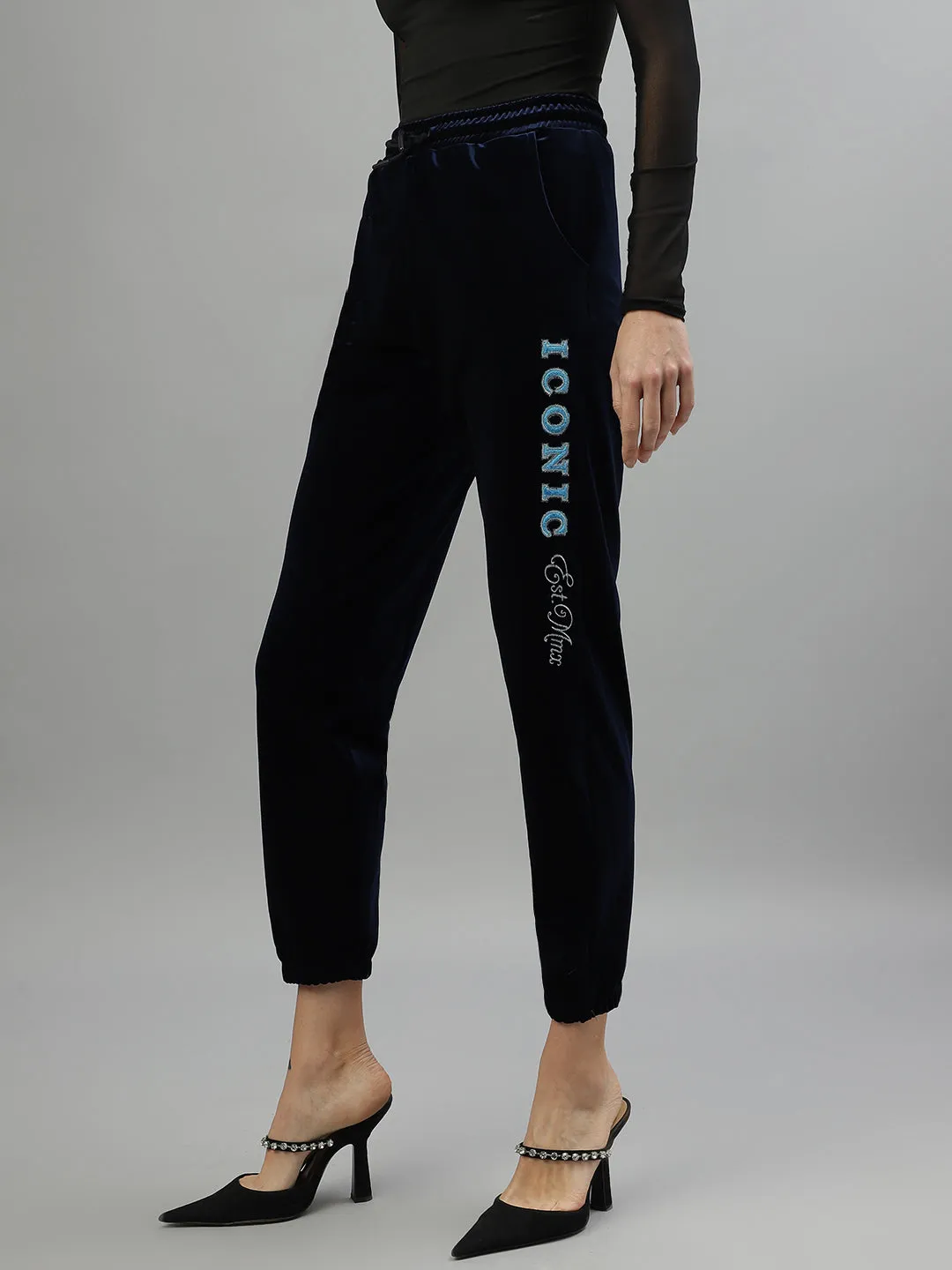 Iconic Women Navy Blue Solid Regular Fit Mid-Rise Trackpant