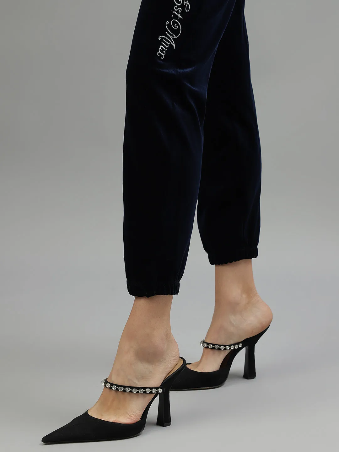 Iconic Women Navy Blue Solid Regular Fit Mid-Rise Trackpant