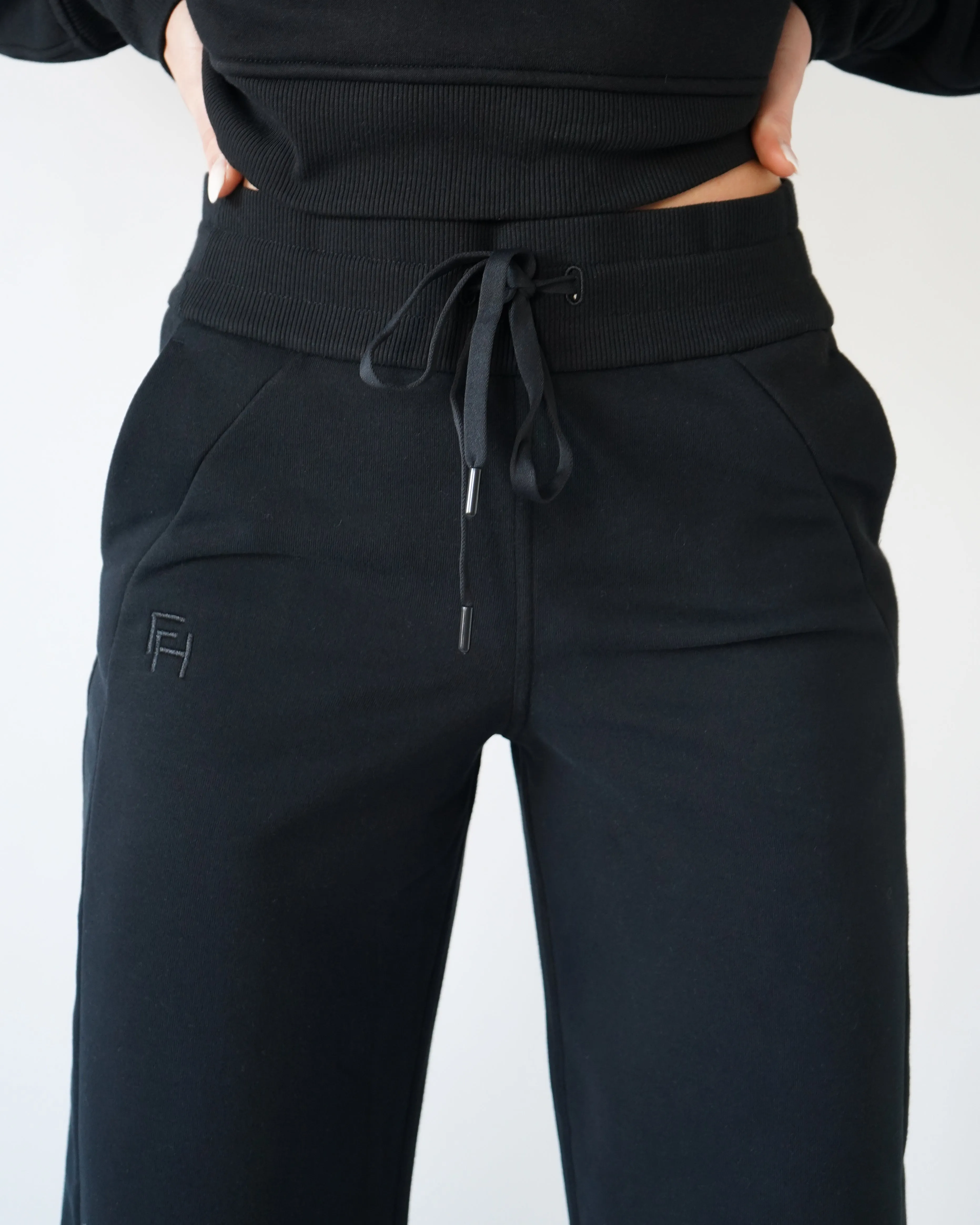 Lounge Straight-leg Sweatpants - Black