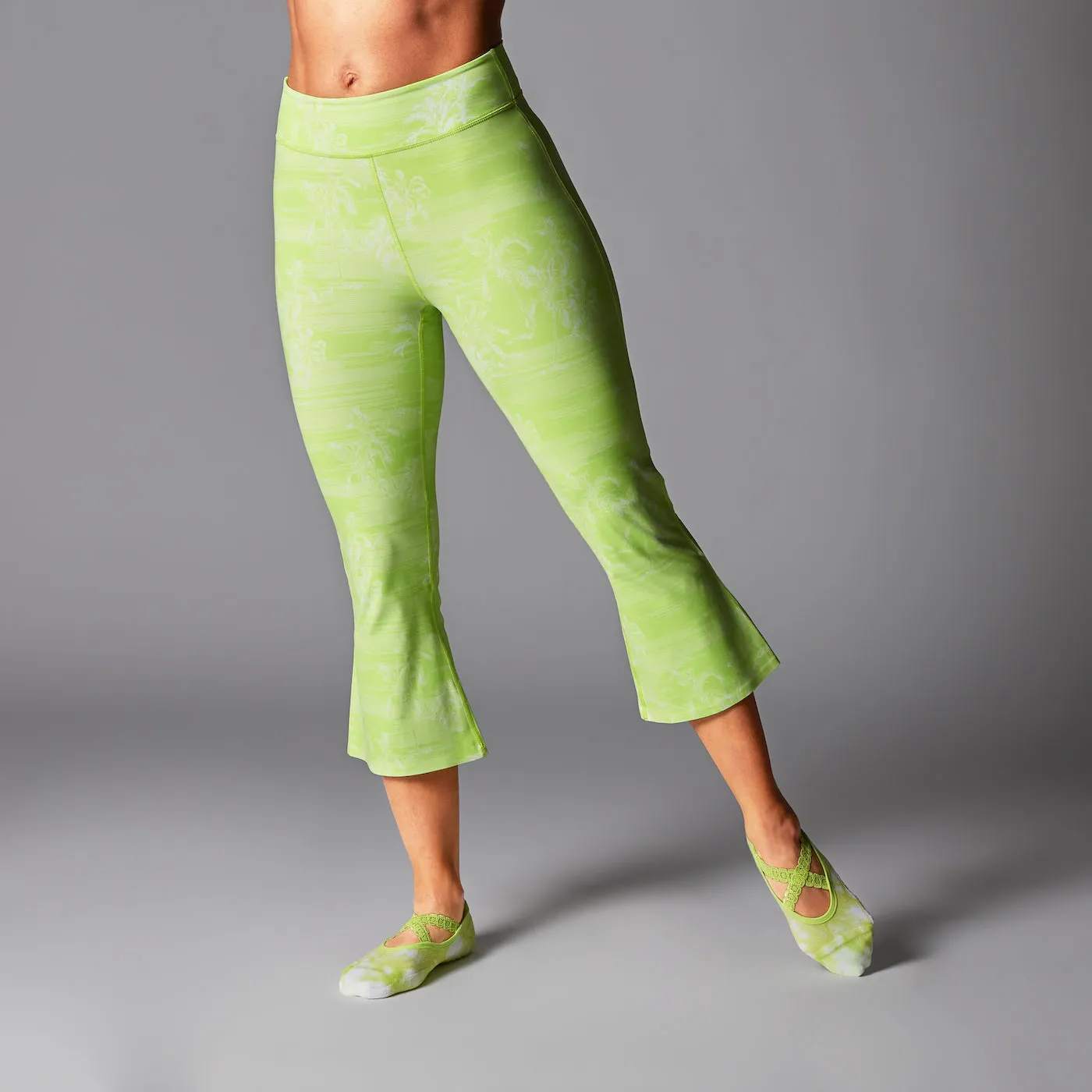 TaviSculpt™ High Waisted Crop Flare Leggings