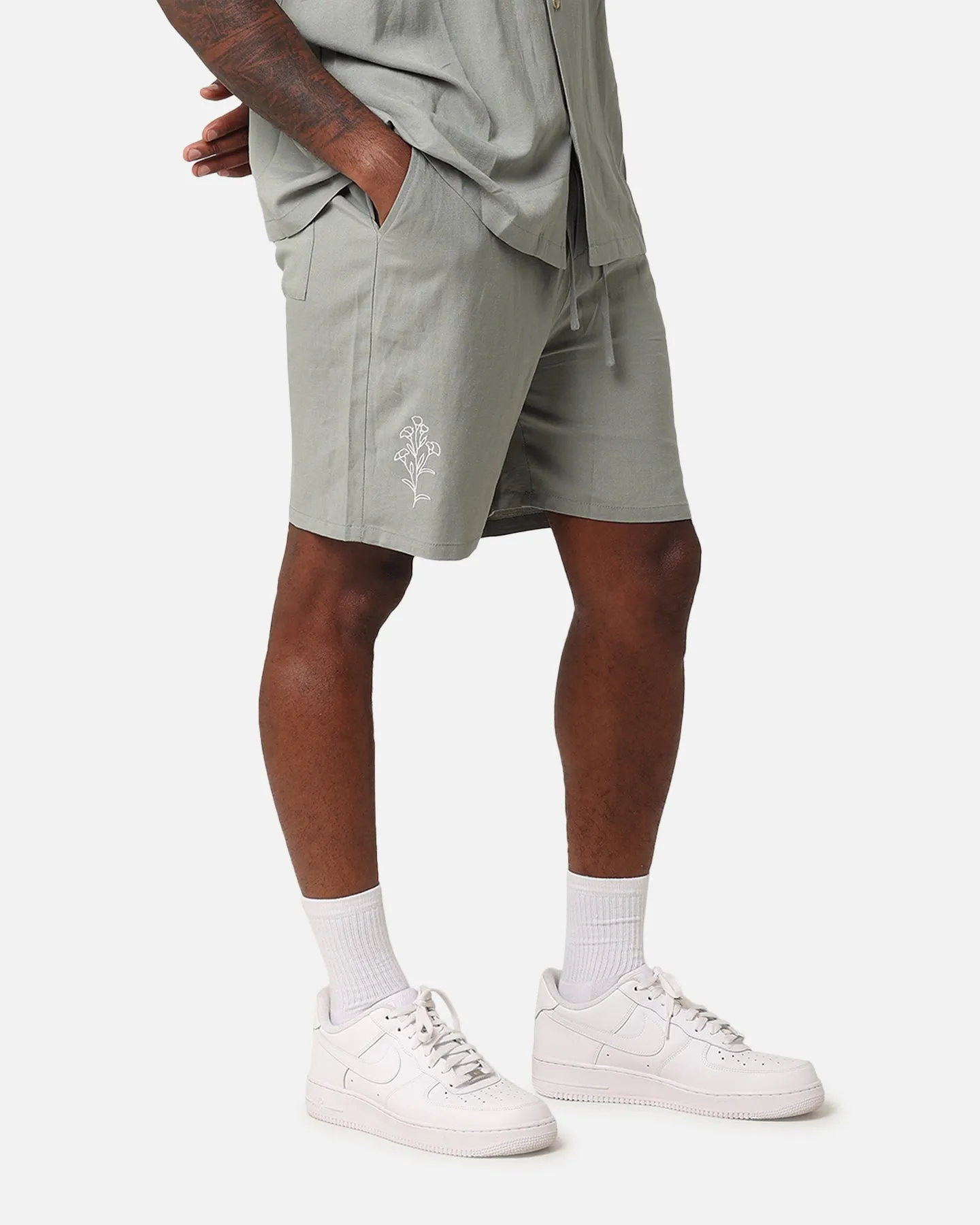 XXIII Serene Linen Shorts Sage Green